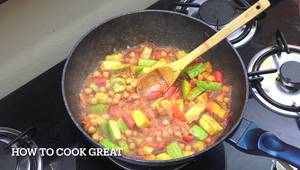 Simple Zucchini Chickpea Tomato Sauce - Vegan & Vegetarian Recipe