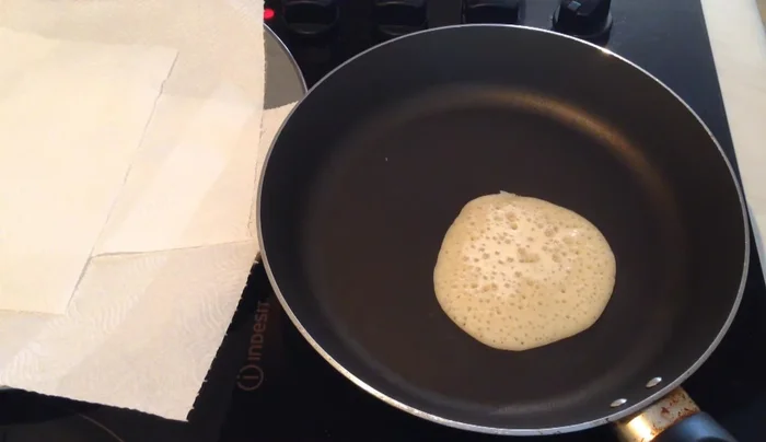 Optional: Fill with cheese (like mozzarella), walnuts mixed with syrup and icing sugar, or your preferred filling. You can also make larger pancakes for filling.