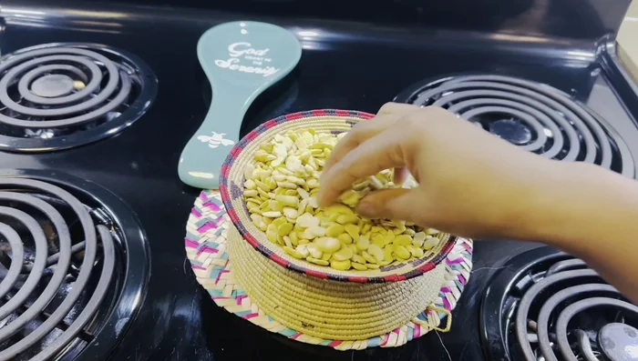 (Likely a detailed description of the cooking process, including timing and consistency)