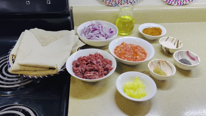 Add garlic and ginger, sauté briefly.