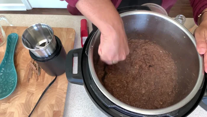 Prepare the finishing spice blend (Mclisha spice blend). You can find a recipe online or use a pre-made Berbere blend.